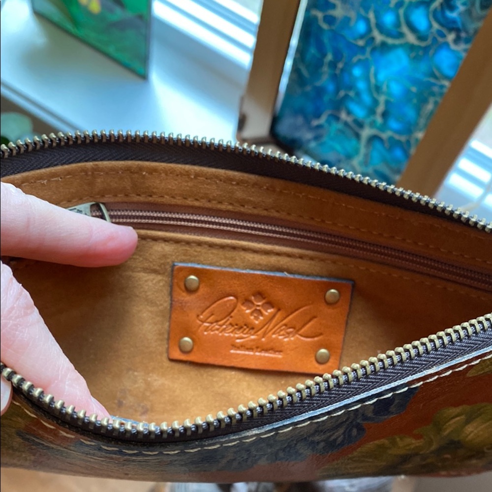 Patricia Nash Floral Leather wristlet - Picture 5 of 7